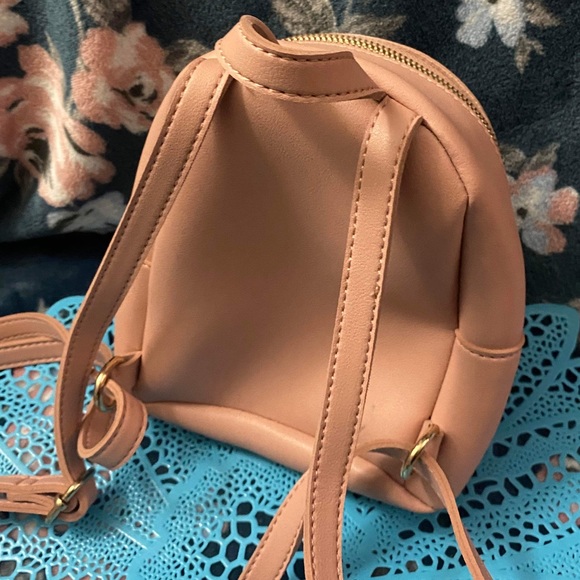 Soft blush pink Miniso mini backpack - Picture 2 of 5